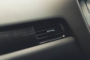 Car dashboard air vent